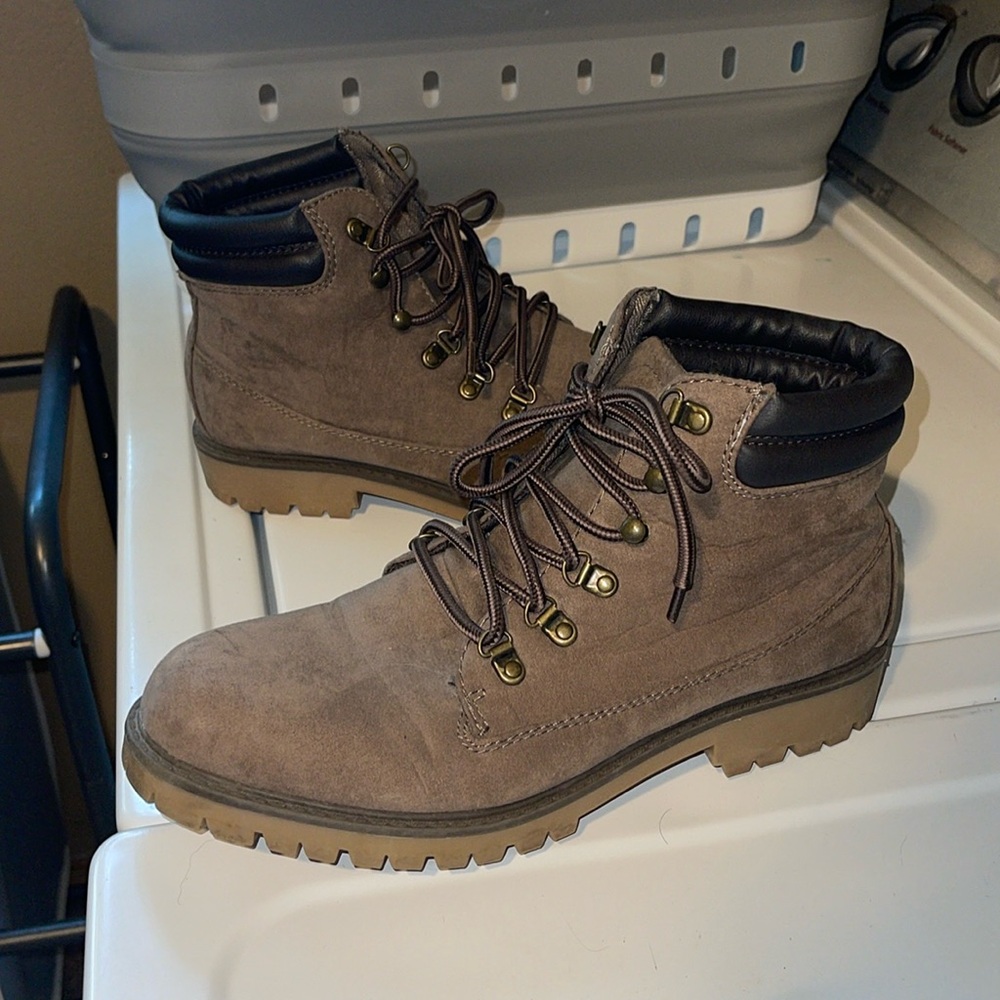Combat Boot Style